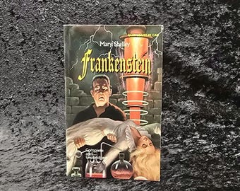 Frankenstein by Mary Shelley - 1994 Vintage horror sci-fi paperback book