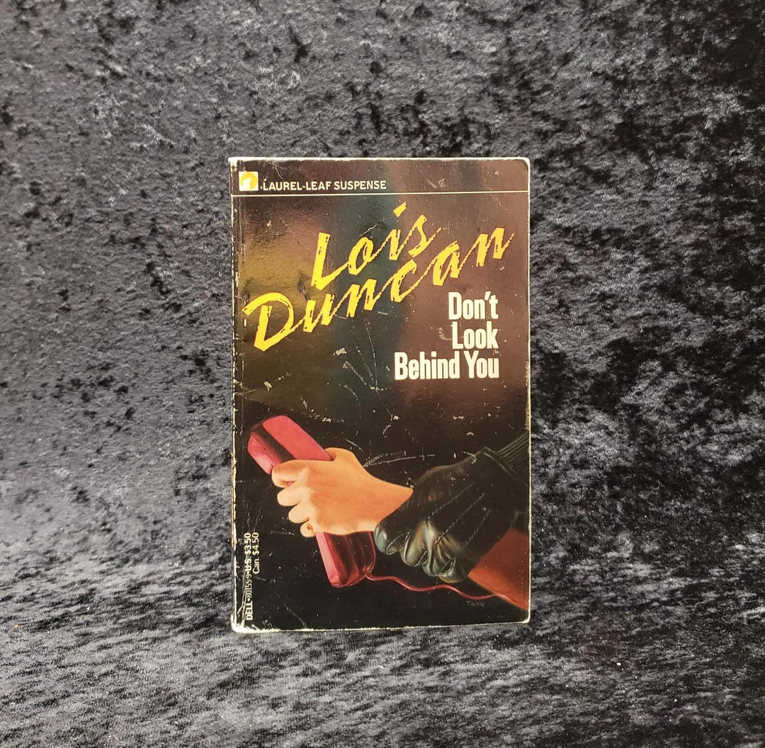 Don't Look Behind You by Lois Duncan 1990 Vintage Young