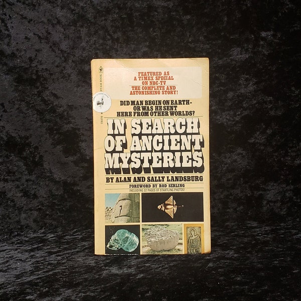 In Search of Ancient Mysteries by Alan & Sally Landsburg -1974 Vintage ancient aliens TV tie-in paperback book-32 pages of startling photos!