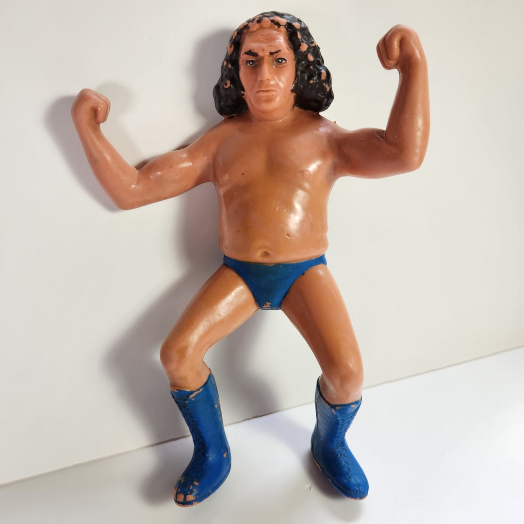 The 10 Tallest WWE Superstars In History - Foto 8