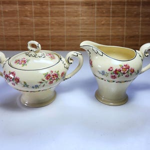 Vintage Myott Staffordshire room- en suikerset • Roze en gele bloemen • Engels aardewerk