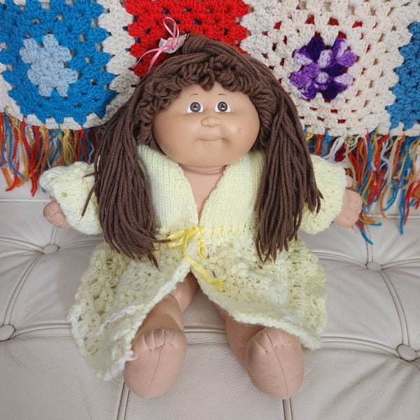 Cabbage Patch Doll 1982 Girl Long Brown Yarn Hair Brown Eyes One Dimple Soft Body