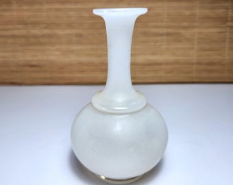 ウランガラス　カナリアイエロー　オパールセントガラス　花瓶 カナリアイエローに近い黄緑色 ウランガラス ディプレッショングラス