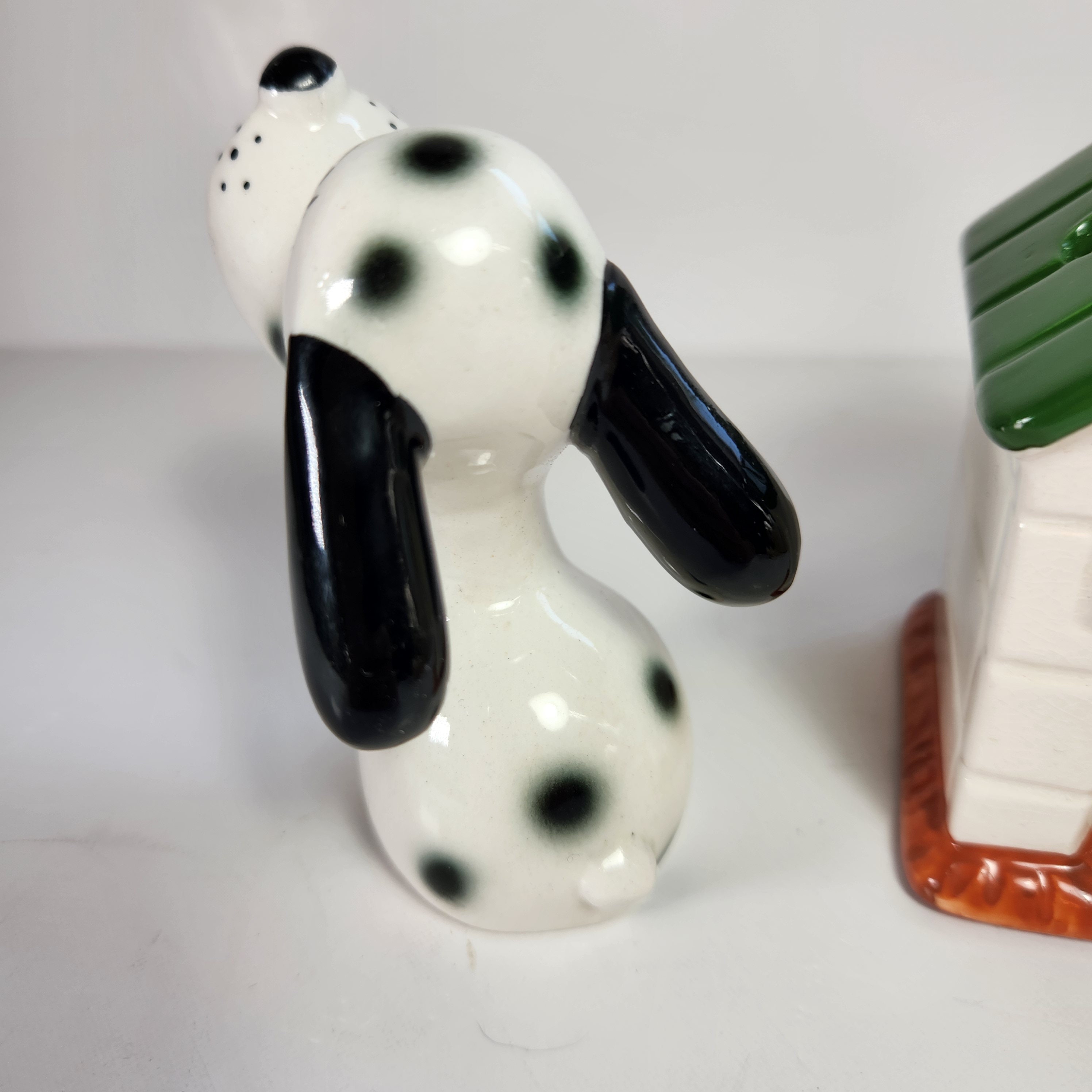 カタチ製作所　ビンテージ Vintage Pencil Sharpener and Holder MCM Dog & Doghouse Bone