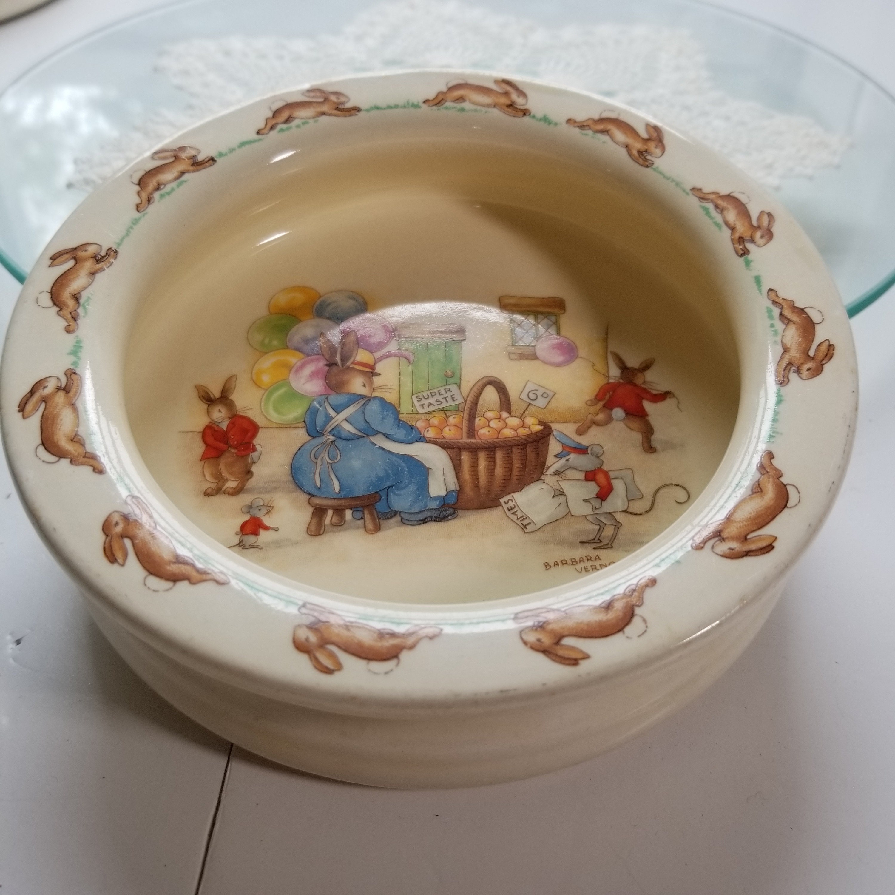 Vintage Royal Doulton Bunnykins Heavy Round Bowl Selling Oranges