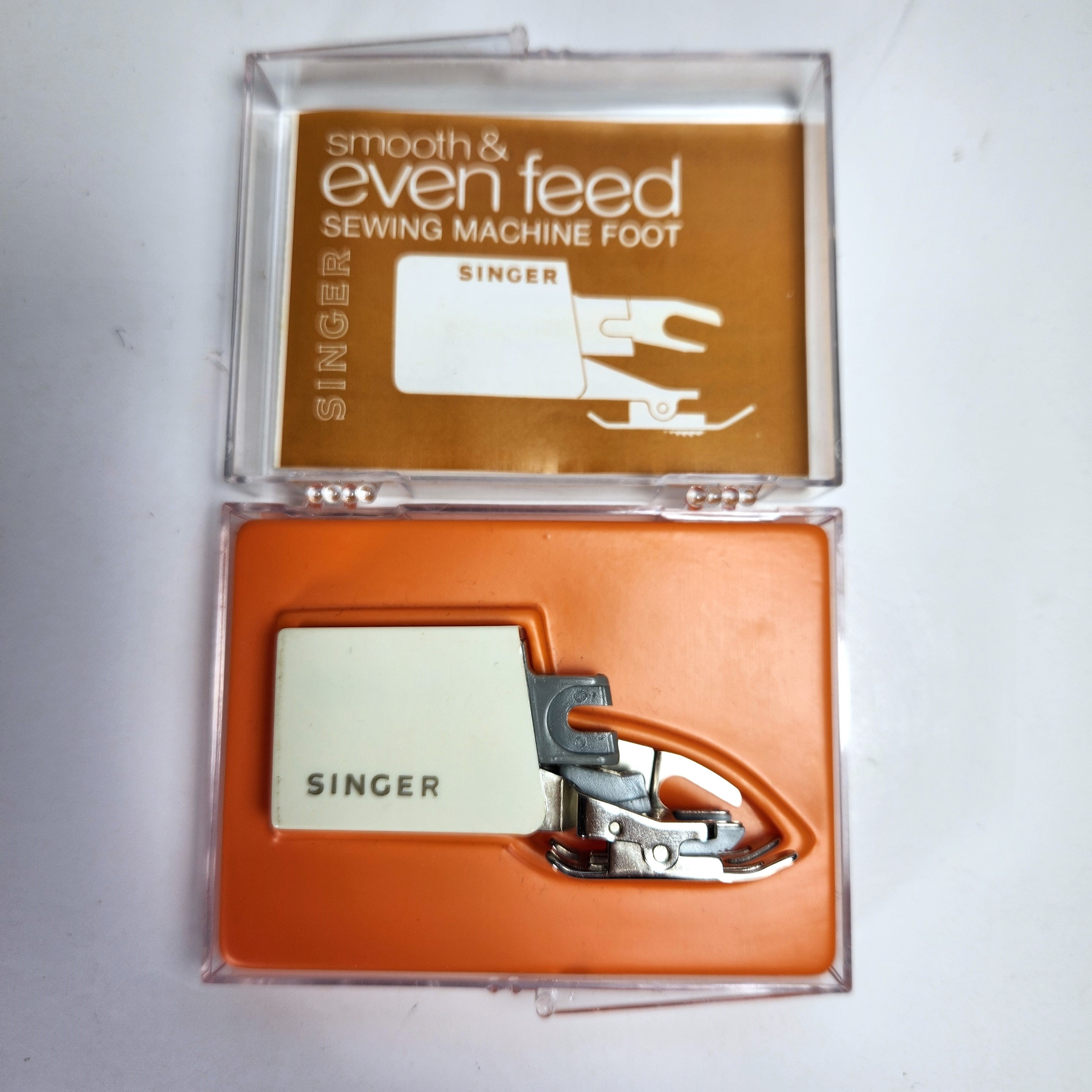 Singer Smooth and Even Feed Sewing Machine Foot C-400 Model Original Case