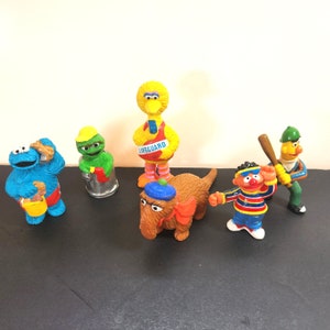 Lot Sesame Street Figures Ernie Big Bird Oscar Cookie Lot Sesame Street Figures Ernie Big Bird Oscar Cookie