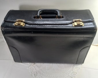 Vintage Heavy Leather Large Black Doctor Bag/Briefcase Latches Work, No Key