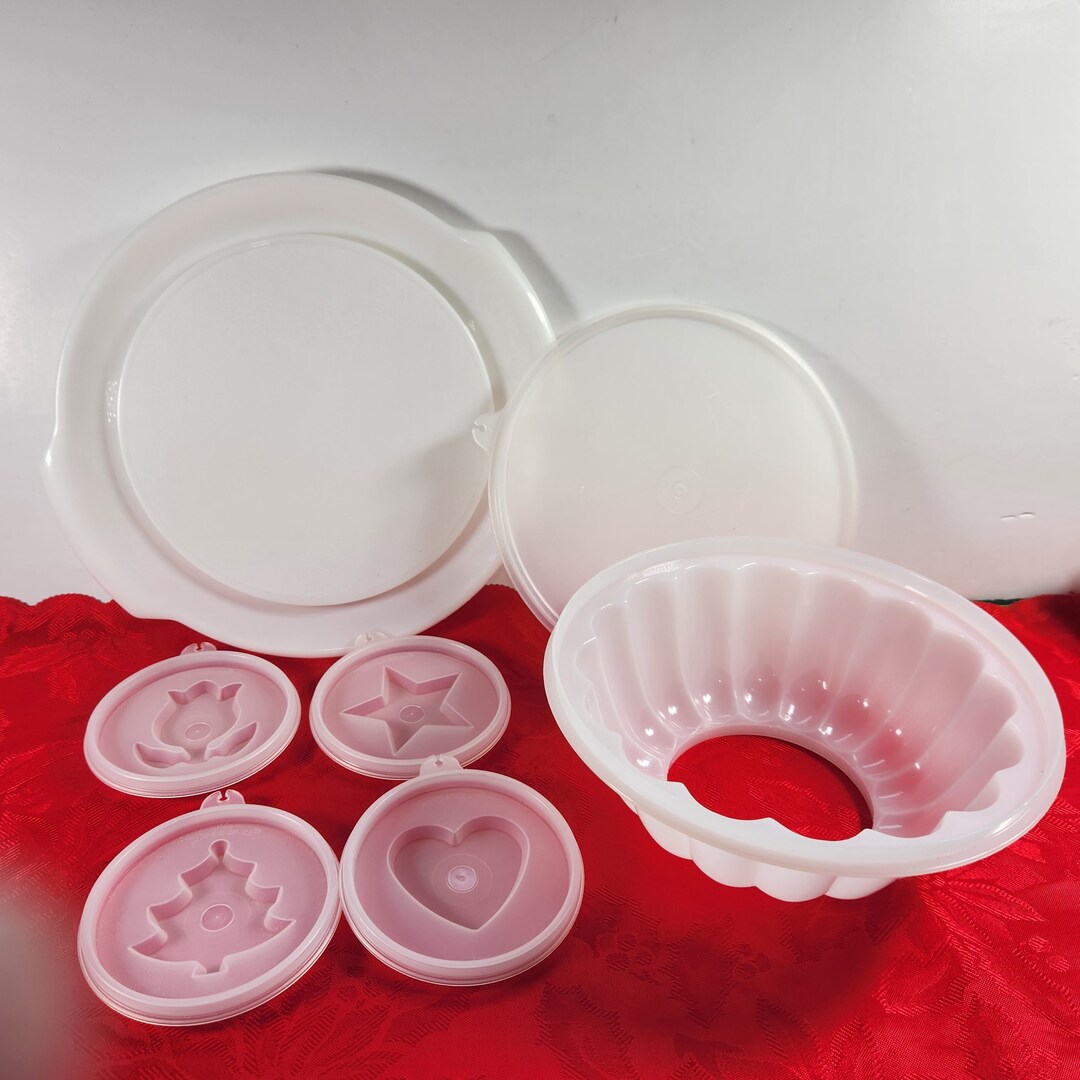 Vintage Tupperware Jello Mold Jelnserve 7 Piece Set 1970s Four Design