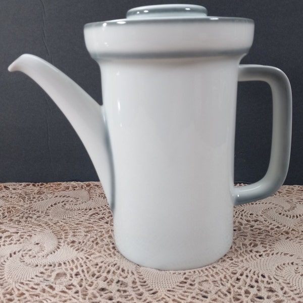 MCM Thomas Coffee Pot Germany Vintage 'Scandic Shadow' Porcelain 7.5 inches Tall Beautiful, Zero Staining Perfect Condition Hertha Bengtson