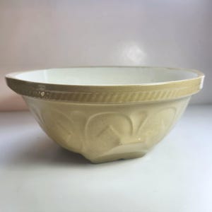 Vintage TG Green Gripstand Mixing Bowl: Yellow Ware Stoneware, England