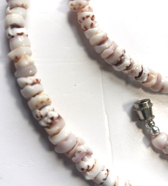 Vintage Puka Shell Necklace Hawaiian Tiger Shell … - image 3