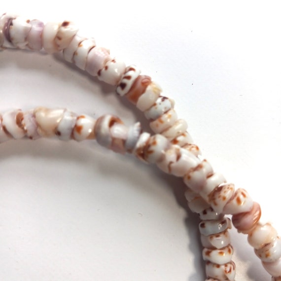 Vintage Puka Shell Necklace Hawaiian Tiger Shell … - image 2