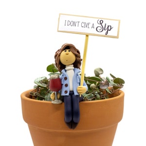 Wine Lady Potsitter- Flower Pot Sitter- House Warming Gift - Plant Lover Gift - Sits on Edge of Flower Pot - Wine Lover Gift - Wine & Plants
