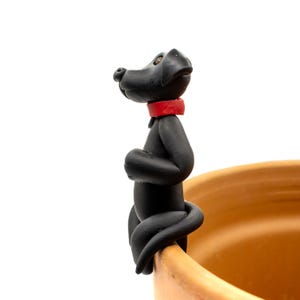Black Lab Pot Sitter, Dog Figurine, Labrador Retriever, Black Lab Pot Hugger, Plant Pot Pal, Dog Lover Gift, Black Lab Lover Gift afbeelding 9