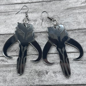 Mando Mytho Gray Mirror Acrylic Earrings