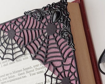 Delicate Gothic Dark Lacey Corner Bookmarks - Halloween Collection - Spider's Web and Bat Lace