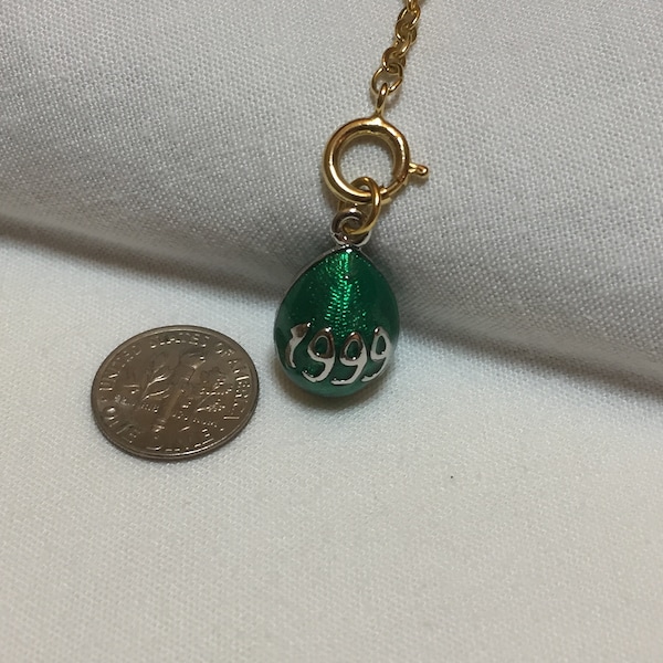 Vintage 1999 Green Enamel Memorial Egg Charm with silver tone accent Joan Rivers