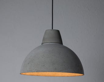 Lampada a sospensione in cemento. Illuminazione dal design moderno e unico. Illuminazione da sala da pranzo. Stile lampada a cupola. 100% realizzata a mano. Ø 380 mm.