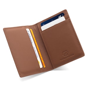 La vaca bronceada: billetera minimalista delgada para hombres mujeres, mini plegable, compacta, bolsillo frontal con bloqueo RFID (cuero NAPA, marrón)