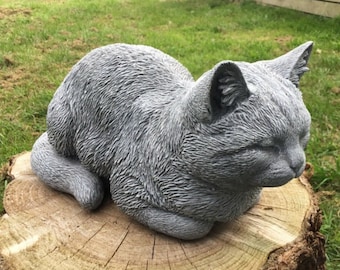 Sleeping cat statue Cat garden statue Cat memorial stone Cat garden figure Concrete cat Cement cat sculpture Memorial cat Outdoor cat decor