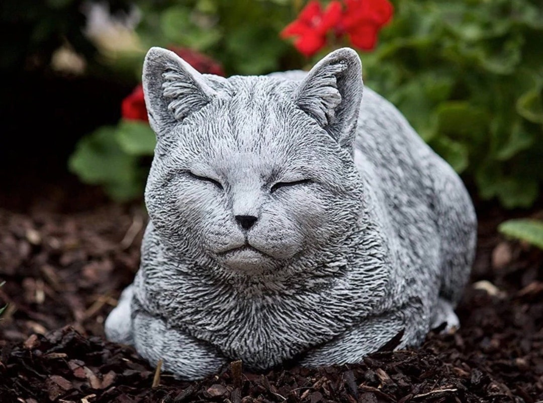 Cute Sleeping Cat Statue Stone Garden Cat Statue Concrete Cat Sclpture for Garden Cat Figure