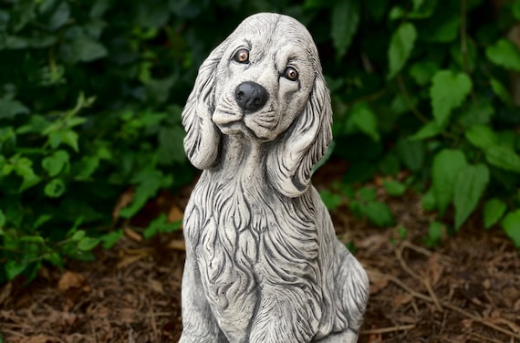 Springer spaniel top garden ornament