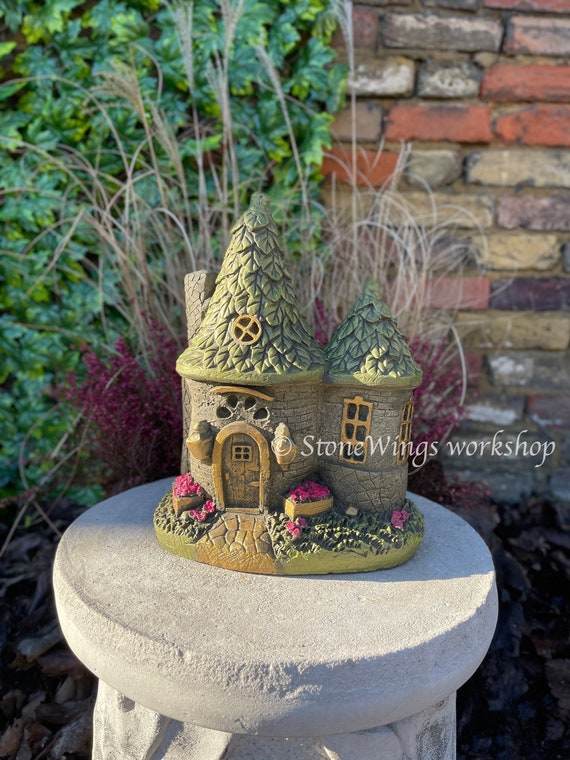 Op de kop van Decoratie Verhandeling Kasteel standbeeld voor tuin ornament fairy garden house - Etsy Nederland