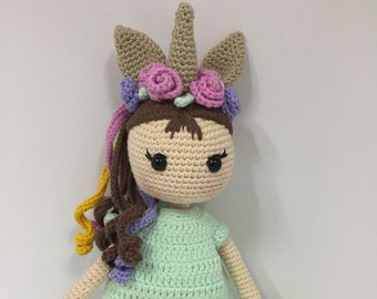 Patrón de muñeca unicornio amigurumi de ganchillo (PDF)