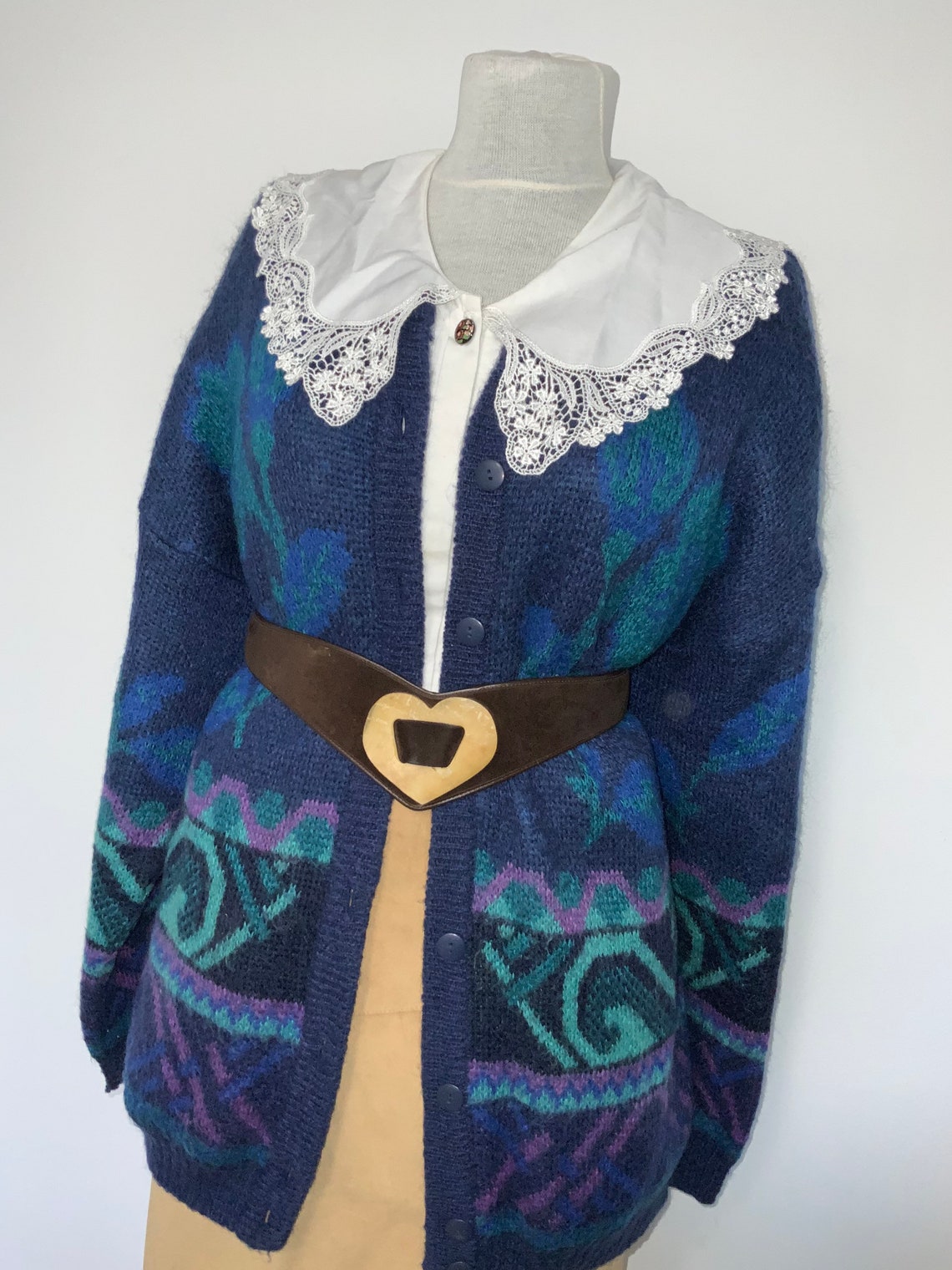 Blue vintage cardigan, novelty cardigan, 80 s cardigan, floral mohair knit cardigan, M L size cardigan, wool vintage cardigan, wool jumper, foto 2 di 5