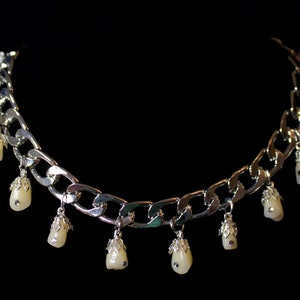 Snaggle Tooth Choker in Silver
