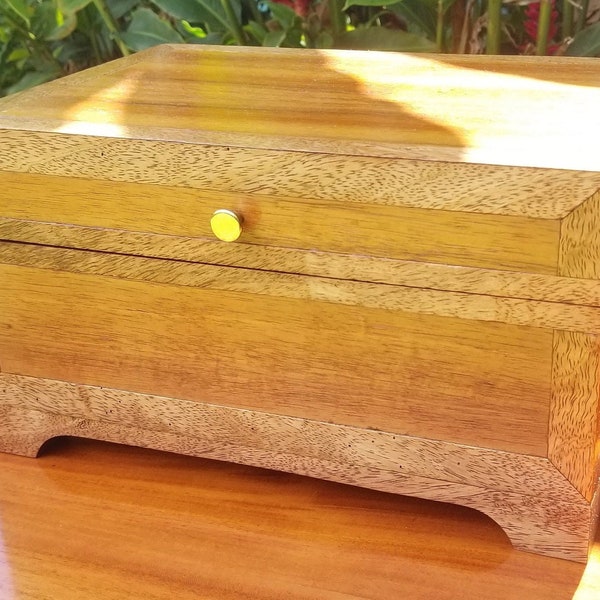 Hawaiian Koa Valet Box