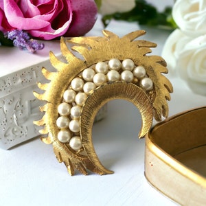 Vintage Faux Pearls Moon Crescent Brooch - 1980s Gold Tone Statement Pin