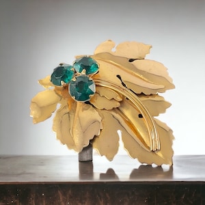 Vintage Emerald Rhinestones Gold Tone Flower & Leaves Large Brooch, Mid-Century Modern Large Leaf Brooch