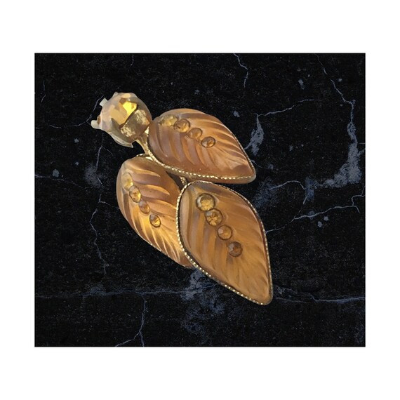 Vintage Frosted Amber Glass Leaves Brooch - 1940s… - image 9