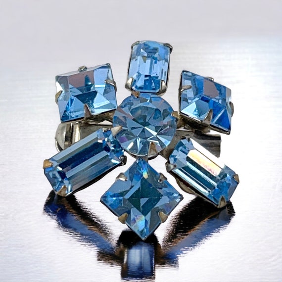 Vintage Sapphire Blue Rhinestones Starburst Small Brooch