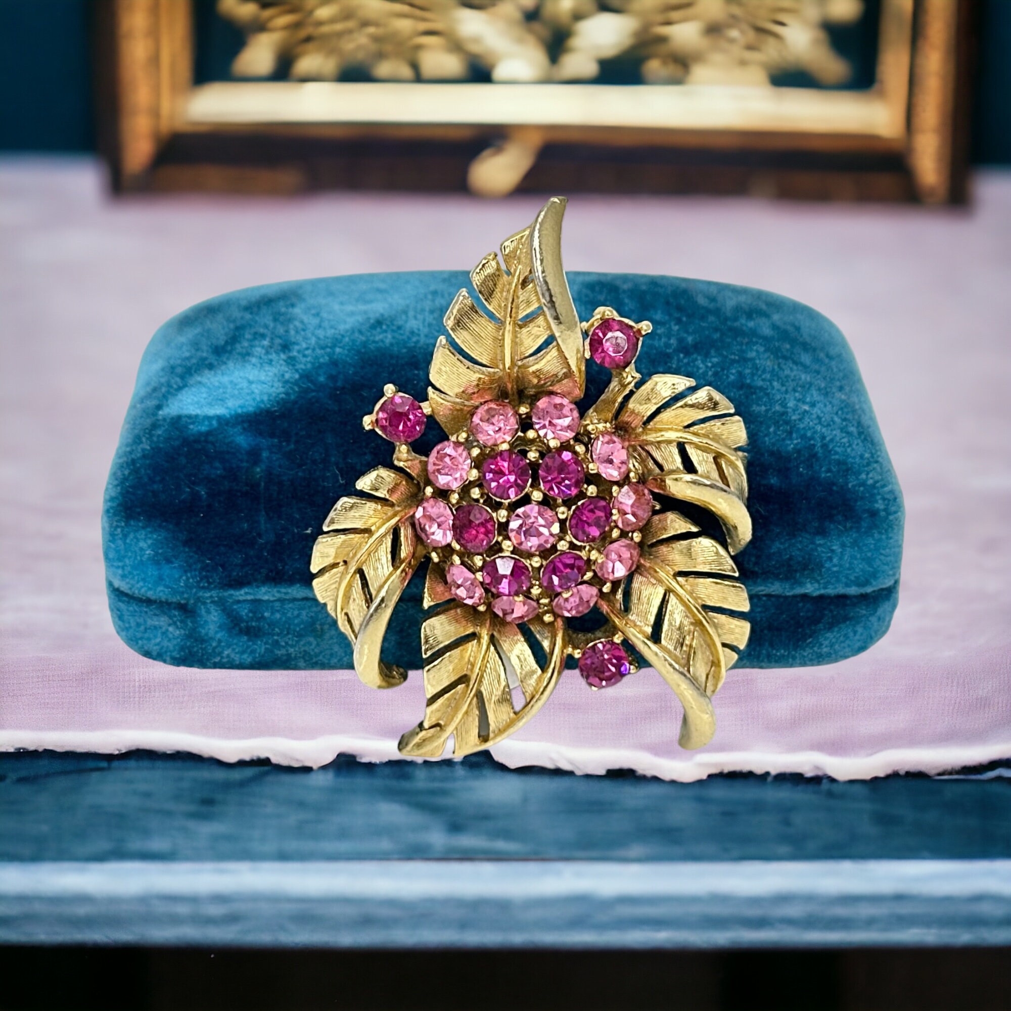 Vintage Lisner Oversized Pink Floral Brooch Vintage Lisner Oversized Pink Floral Brooch main image 2