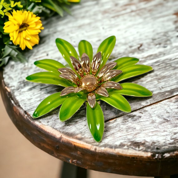 Vintage Sarah Coventry Green Enamel Flower Large … - image 7