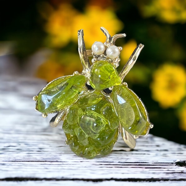 Vintage Peridot and Faux Pearls Light Gold Tone Flying Bug Brooch | Jewelry Lover Gift