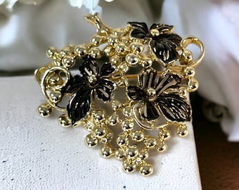 Vintage Sarah Coventry Black Enamel Flowers & Light Gold Grape Cluster Brooch Pendant