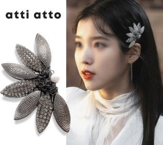 Hotel del 2024 luna brooch