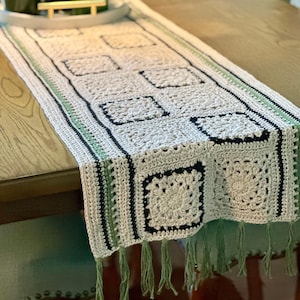 Patroon tafelloper gehaakt | DIGITALE DOWNLOAD pdf | Boho-geïnspireerde vierkanten met textuur, eenvoudig haken, franje, woondecoratie afbeelding 1