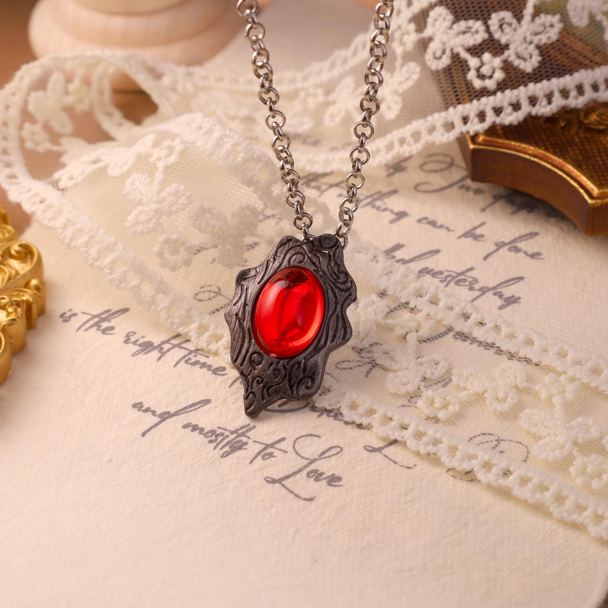 Devil May Cry Dante perfect amulet,Gamer gift,anime necklace,DMC cosplay jewelry, anime,Dante Vergil red crystal pendant necklace