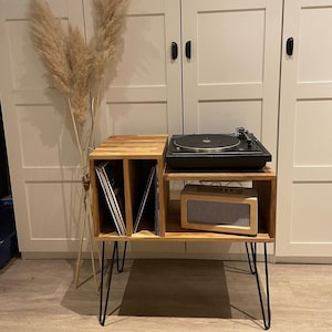 Scandinavian Vinyl Turntable Furniture in oak