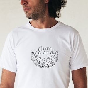 Plum Island T-Shirt Newburyport Massachusetts NBPT MA Yankee Homecoming 01950 New England Beach Adult Unisex Short Sleeve Tee