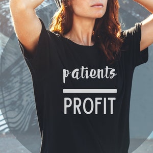 Nurse Strike Hospital Healthcare Union Member Safe Staffing Patients above Profit T-Shirt Patients over Profit Adult Unisex Short Sleeve Tee