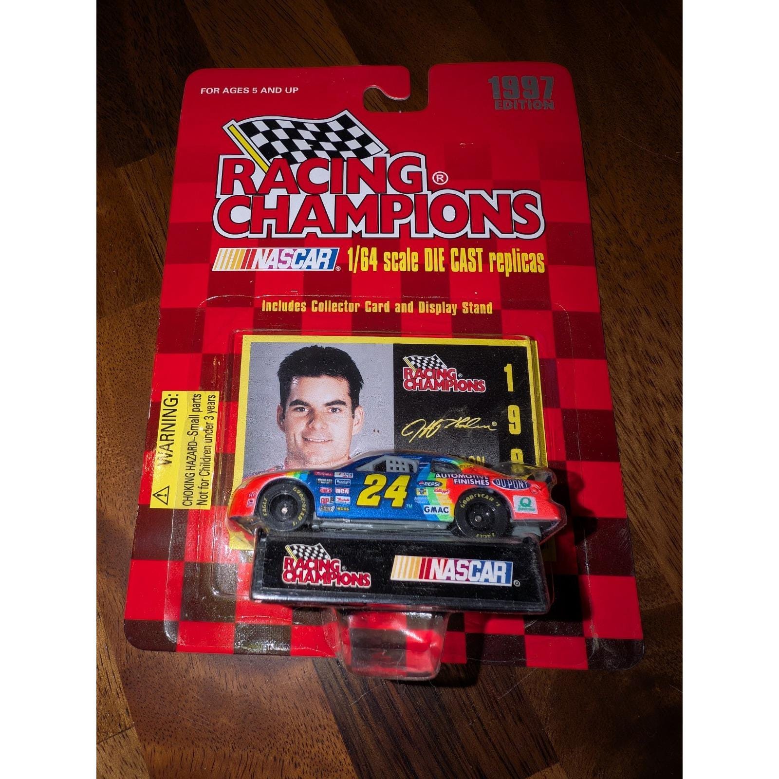 Jeff Gordon 1997 Vintage Racing Champions #24 NASCAR Stock Diecast