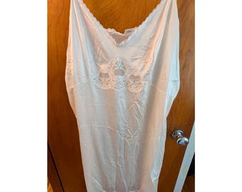 Velrose Vintage 1970s Women's Plus White Full Length Nylon Silky Slip Size 52 4X