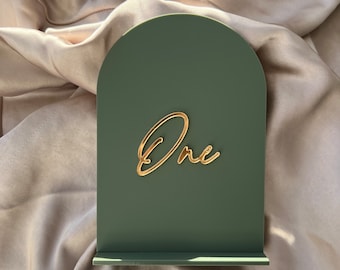 Acrylic Arch Table Number: Wedding Table Decor (A6/A5)