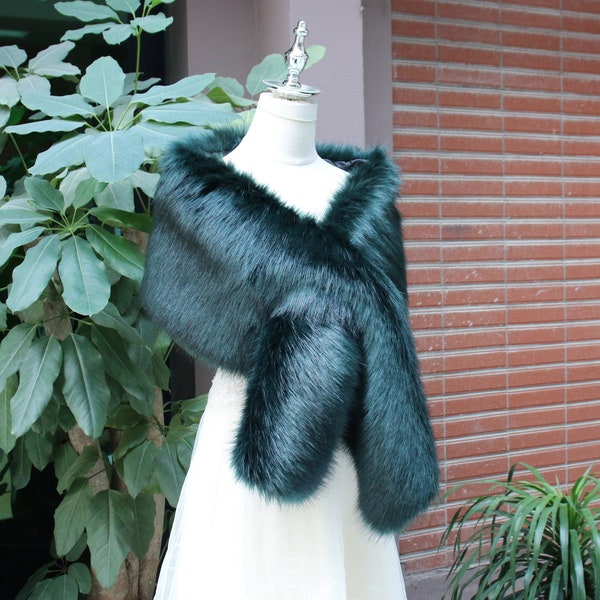 Green faux fur wrap/Faux fur cape/Faux fur shawl/Wedding fur shrug/Bridesmaid fur cape/Soft green fur stole/Bridal fur shawl/Winter wedding
